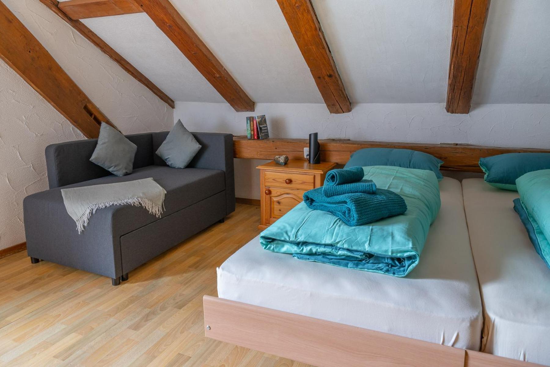 Chrona Bed & Breakfast Jenaz Номер фото