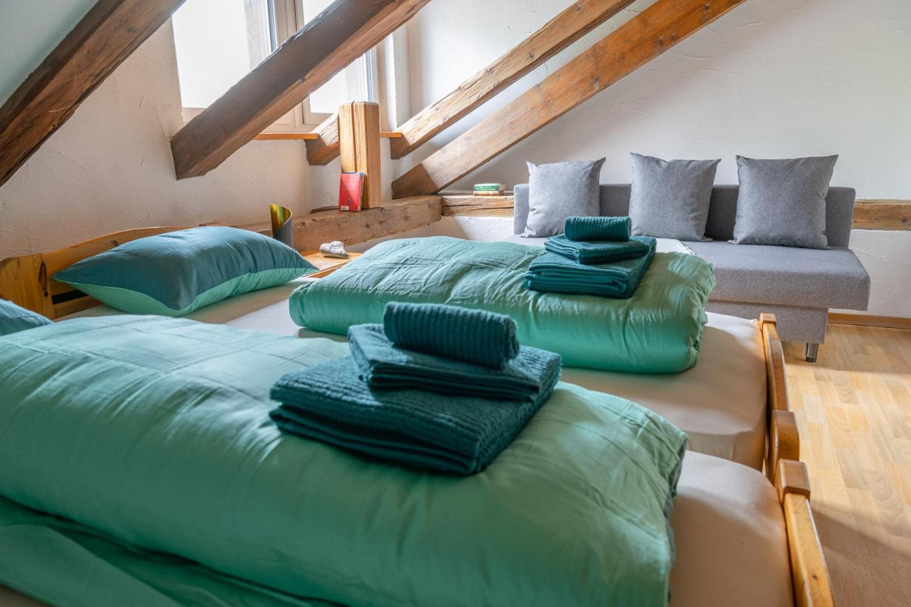Chrona Bed & Breakfast Jenaz Номер фото