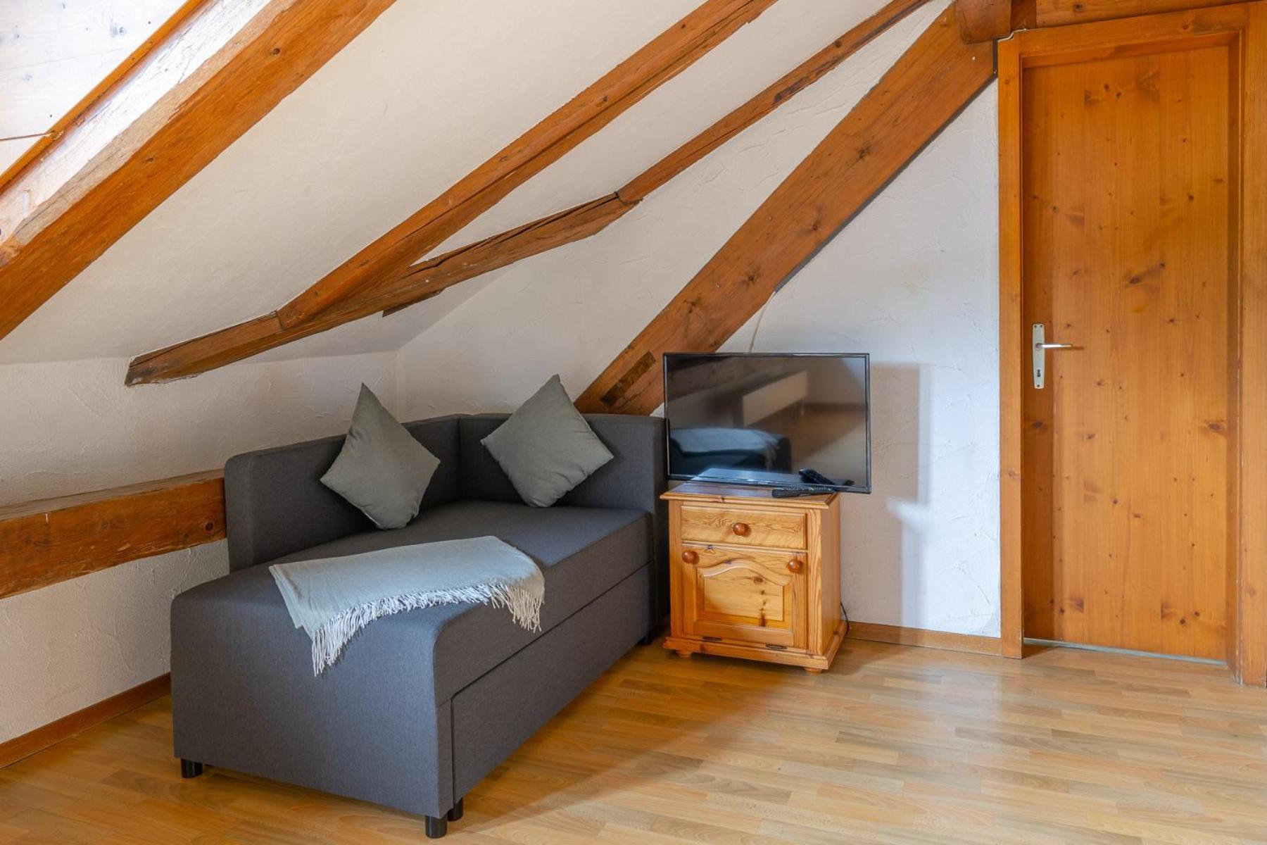 Chrona Bed & Breakfast Jenaz Номер фото